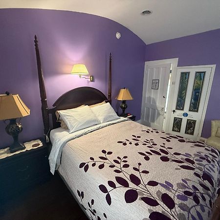 The Gridley Inn B&B Ватерло Екстериор снимка