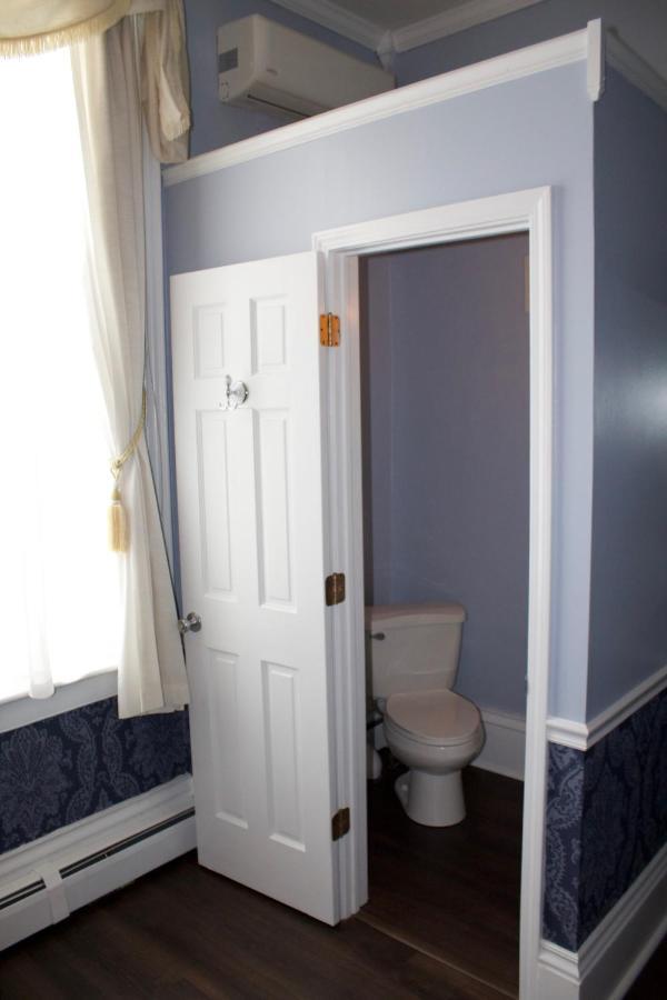 The Gridley Inn B&B Ватерло Екстериор снимка