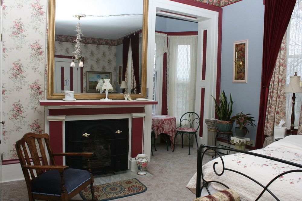 The Gridley Inn B&B Ватерло Екстериор снимка