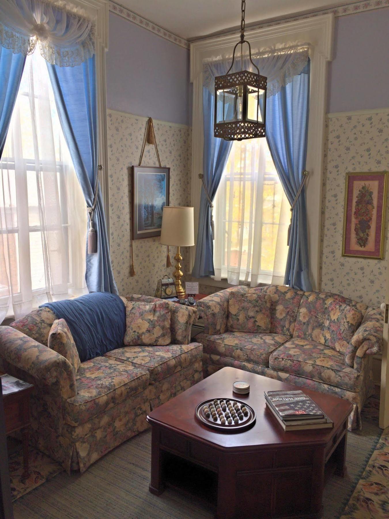 The Gridley Inn B&B Ватерло Екстериор снимка