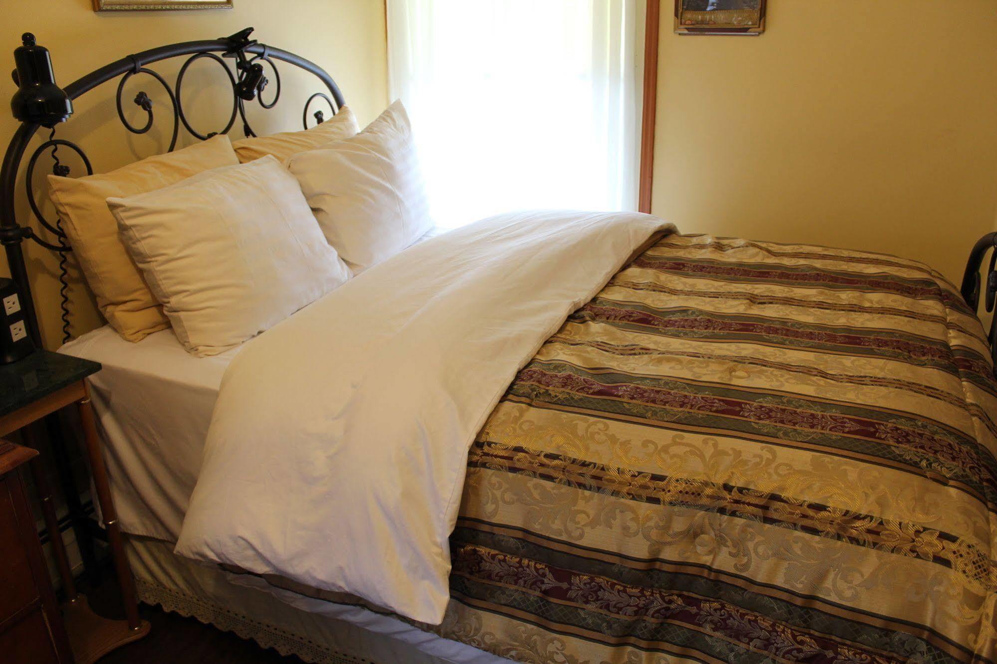 The Gridley Inn B&B Ватерло Екстериор снимка